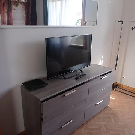 Appartement Au Rez -de -chaussee Maison Individuelle Louvigny (Moselle)